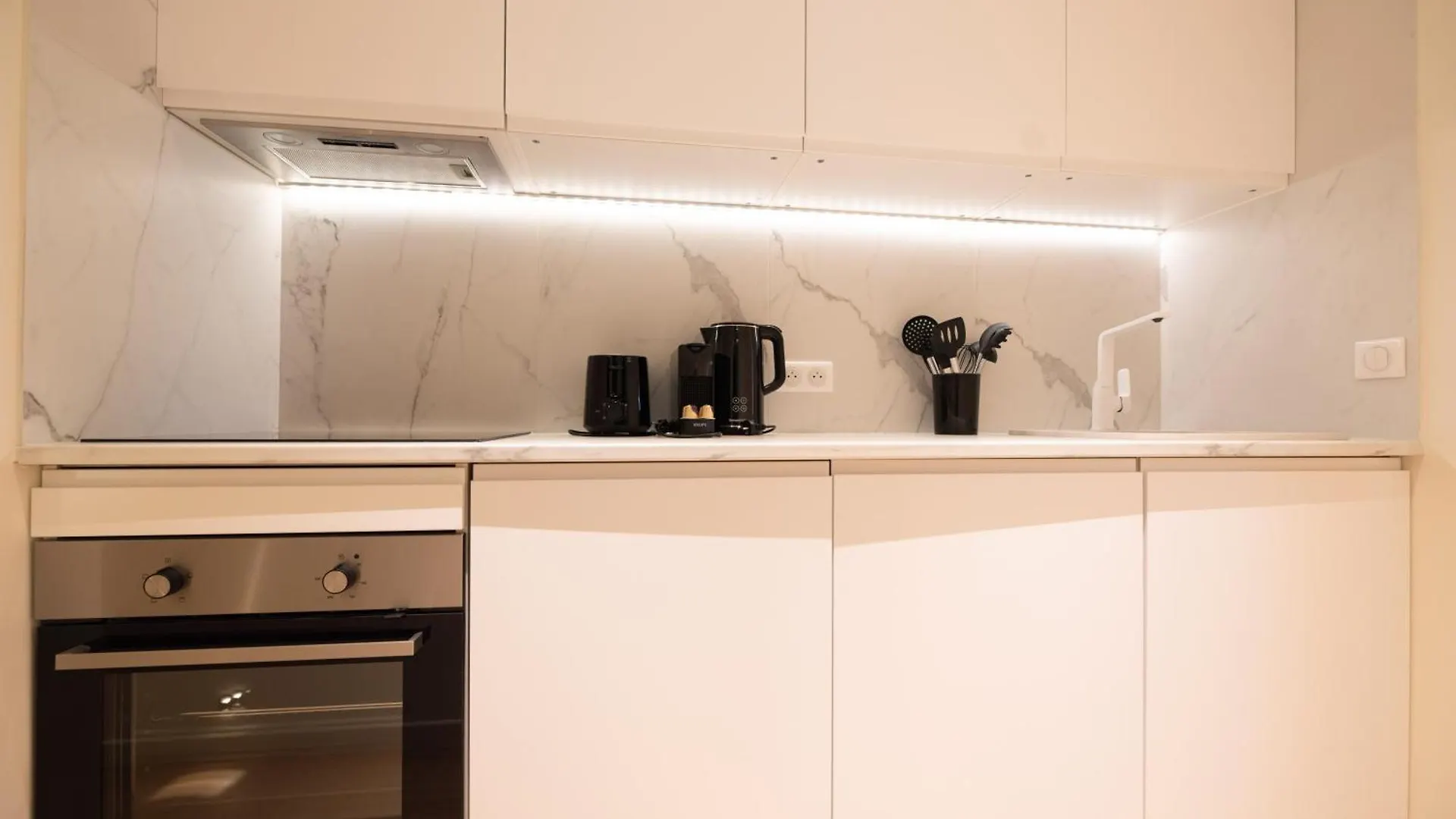 Amazing Flat In Champs Elysees. アパート