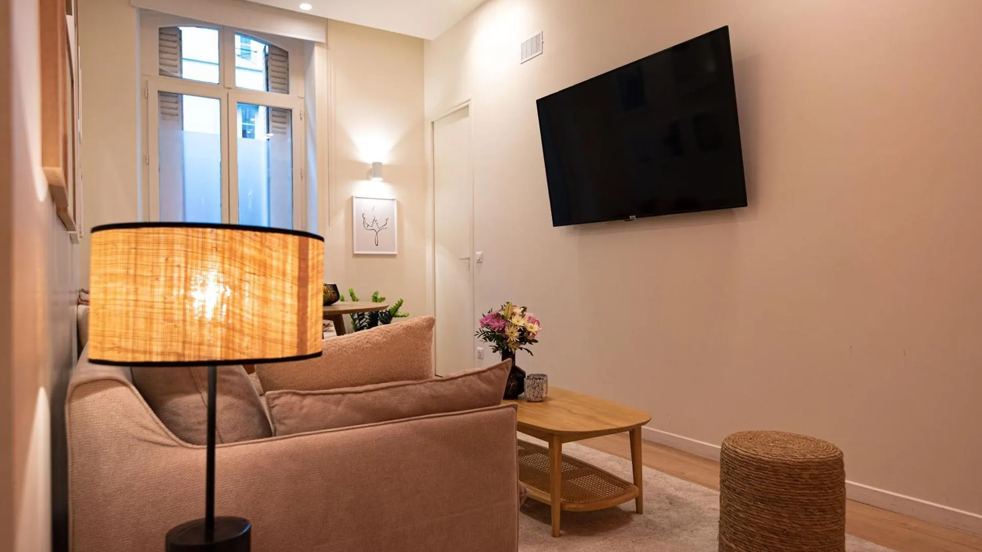 Amazing Flat In Champs Elysees. *