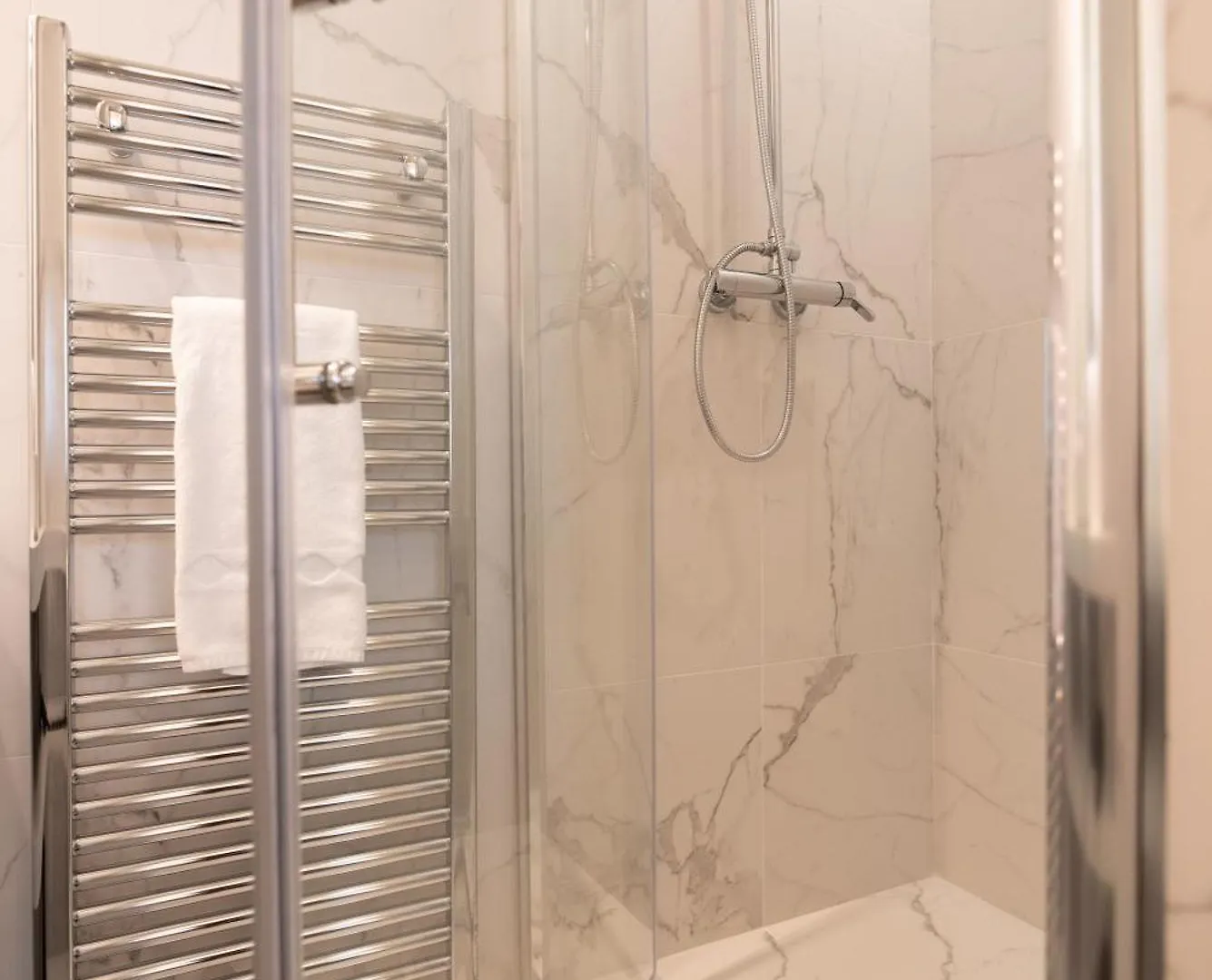 Apartment Amazing Flat In Champs Elysees. *